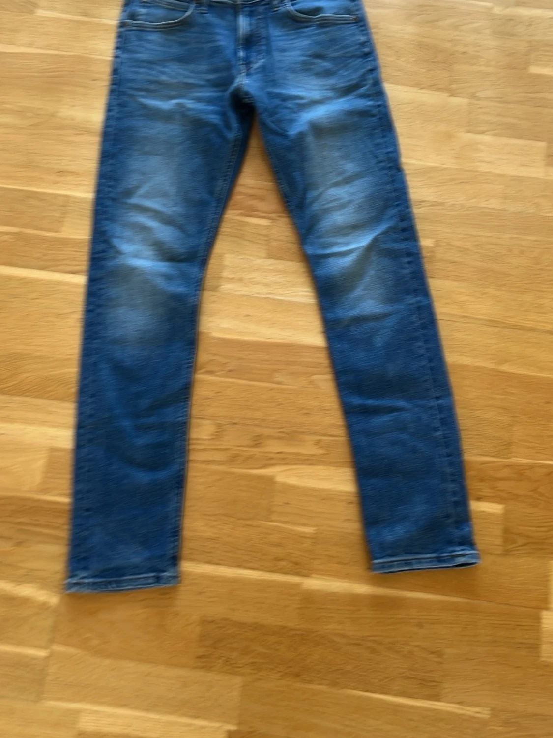 Blå slim fit jeans - 1
