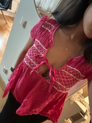 Odd Molly topp - säljer en odd molly topp, tror storleken är S/Xs