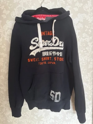 Superdry - Fin superdry hoodie