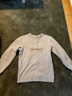 Grå sweatshirt från Pelle P strl S - Pelle p tröja