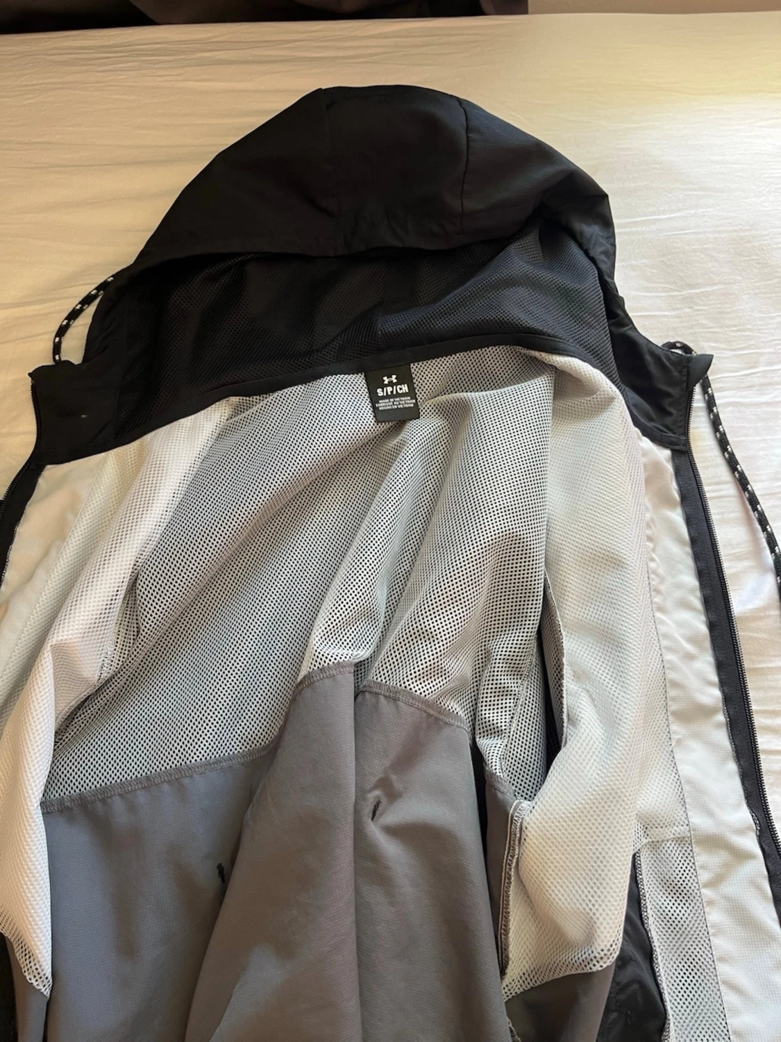 Under Armour Vindjacka  - 2