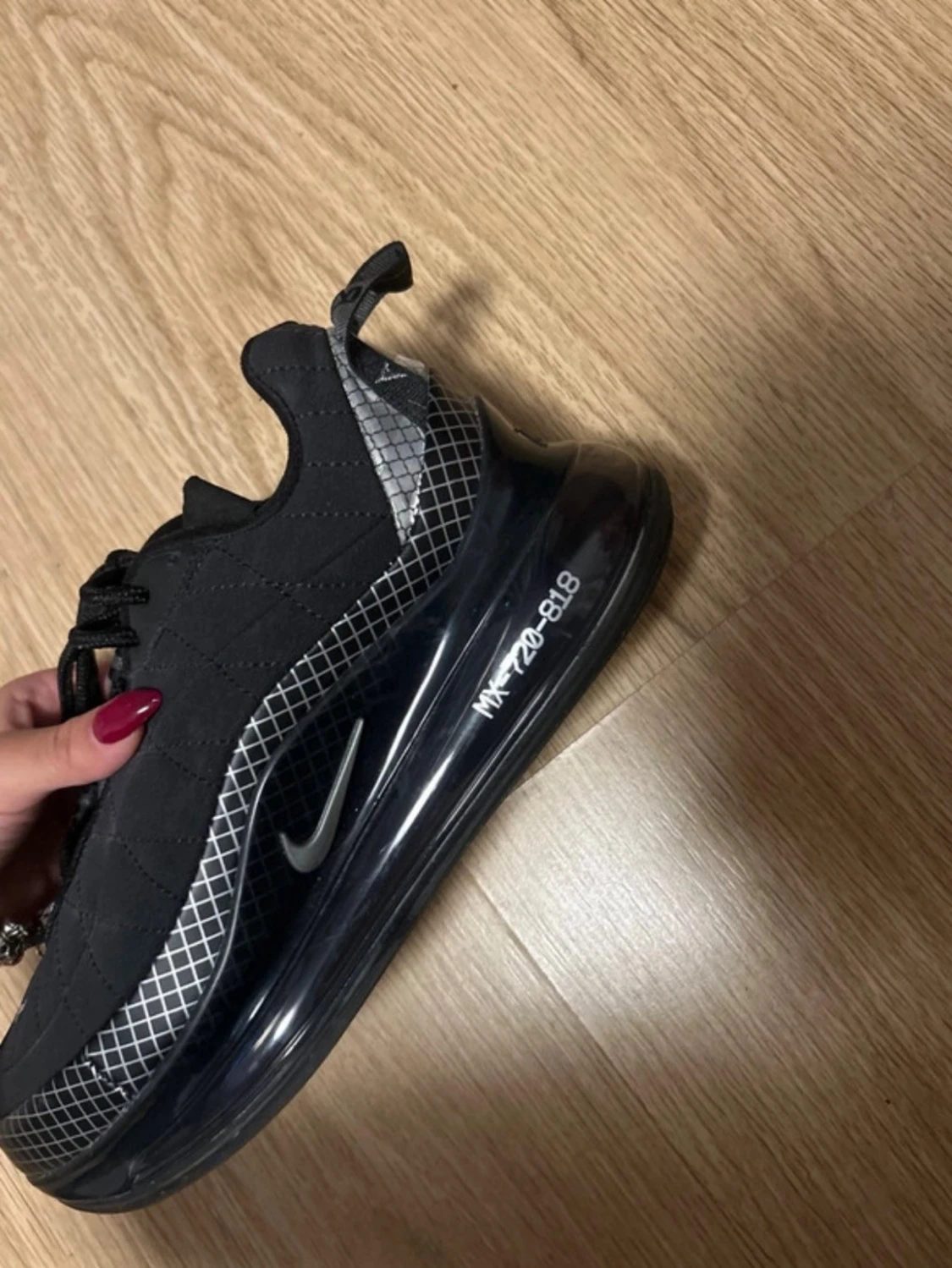 Nike Air Max 720-818 svarta sneakers - 2