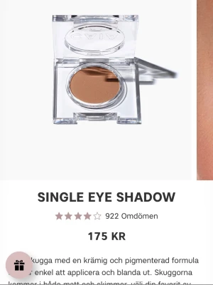 Brun ögonskugga från CAIA - Snygg singelögonskugga från CAIA i färgen ”TAN”, slutsåld på hemsidan. Nästan helt oanvänd (bara testad), pris går att diskuteras!🫶🏻