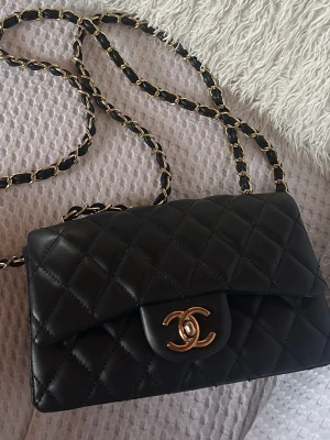 Väska  - skriv till mig vid frågor🩷