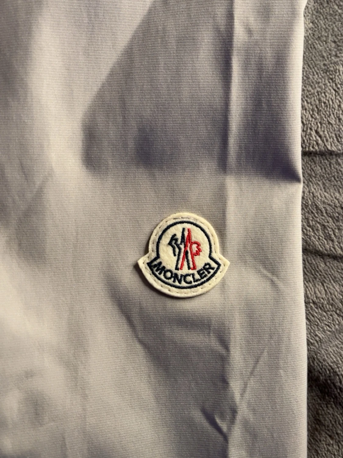 Beige vindjacka från Moncler - 2