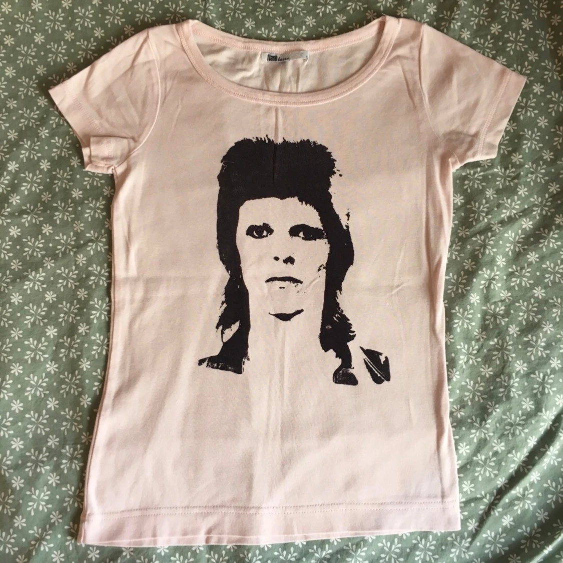 David Bowie band tröja/ graphic tee/ T-shirt med tryck, rock/ 60tal/ 70tal/ hippie/ vårkläder  - 1
