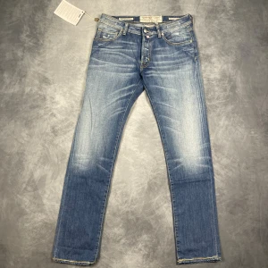 Jacob Cohen Comfort 622 jeans  - Skick: 10/10, helt ny med tags | Ingår: Jeans och tags | Nypris +- 5000 sek | Hör gärna av dig om du har några frågor!