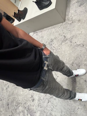 Blått herme’s bälte  - Blått herme’s bälte stilrent och till ett bra pris 