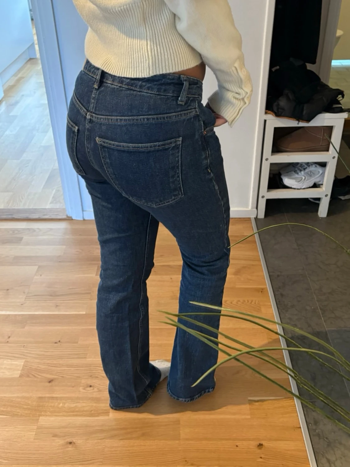 Mörkblå bootcut jeans - 1