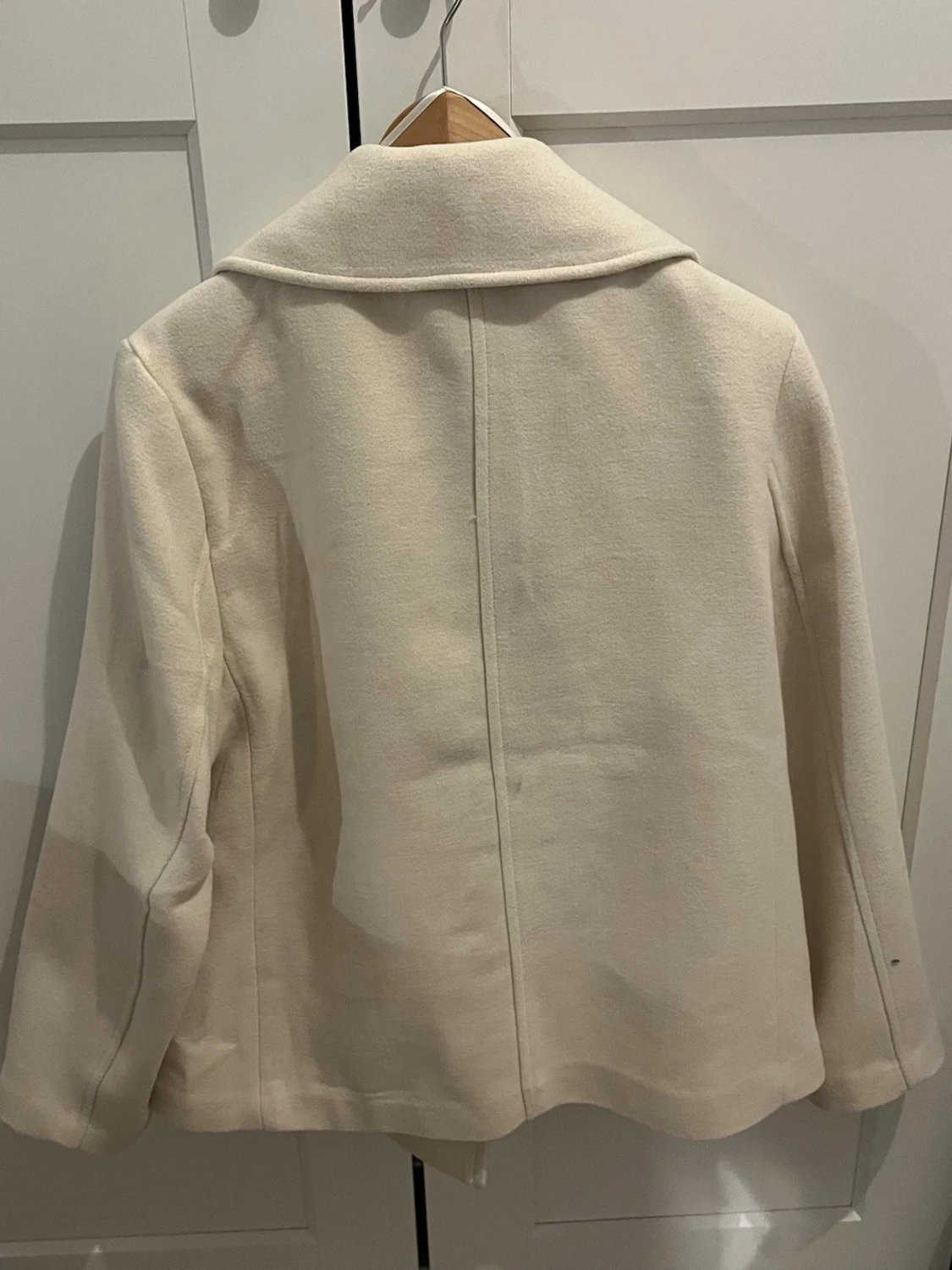 Créme färgad kappa från H&M - 1