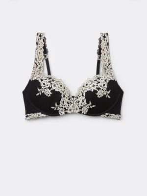 Intimissimi bh - Säljer nu min svarta intimissimi bh i storlek 70b. Säljer då jag köpt en annan färg och denna kommer inte till användning. Den är i modellen super push up! Pris kan diskuteras 