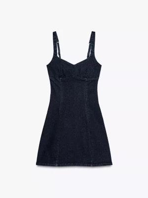 jeansklänning - såsåså fin klänning som tyvärr inte passar mig❣️❣️