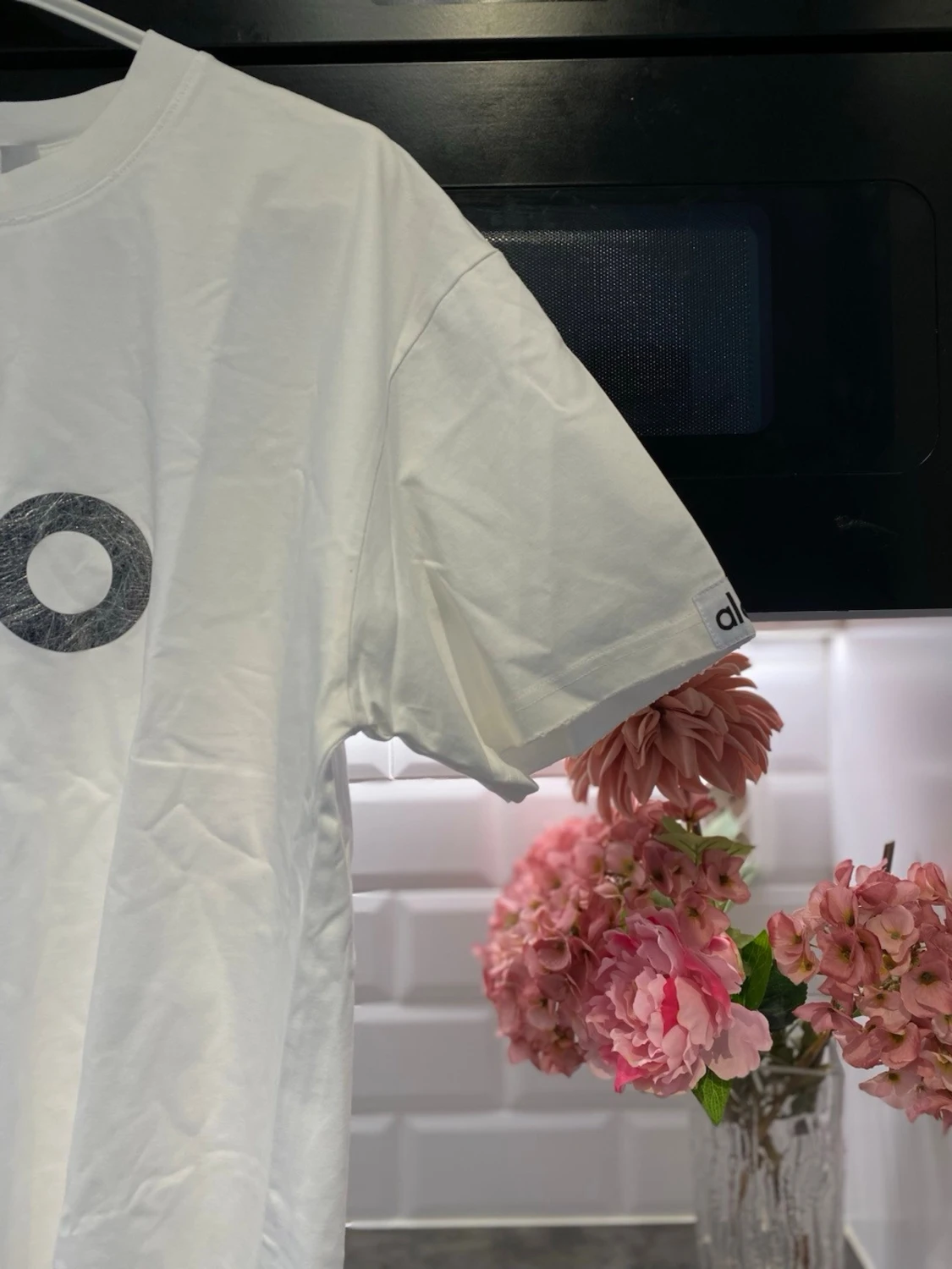Vit t-shirt från Alo med logga - 6