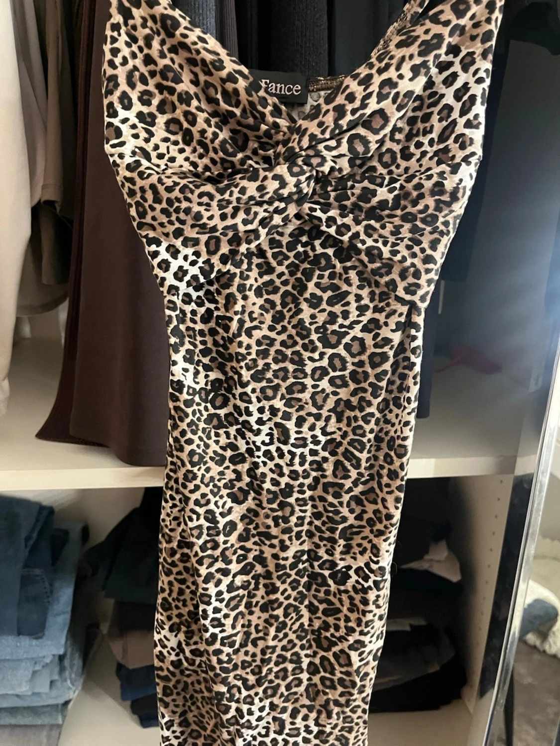 Leopardmönstrad klänning från Fance