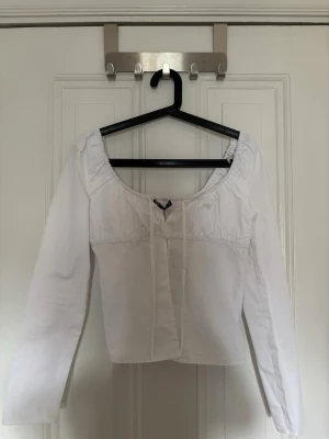 långärmad topp - Långärmad topp från Zara, aldrig använd 