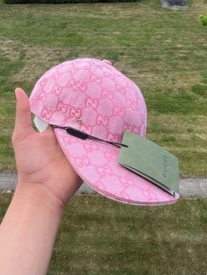 Helt ny Rosa gg keps  - Helt ny 