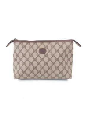 Gucci clutch bag - •The clutch has been gently used and is in very good condition •Color: Beige •Retail price: 5000+ •Height 16cm Length: 24cm Width: 7cm