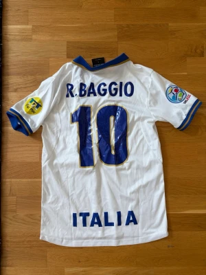 Baggio Italien 1996 - Italien tröja, använd bra skick