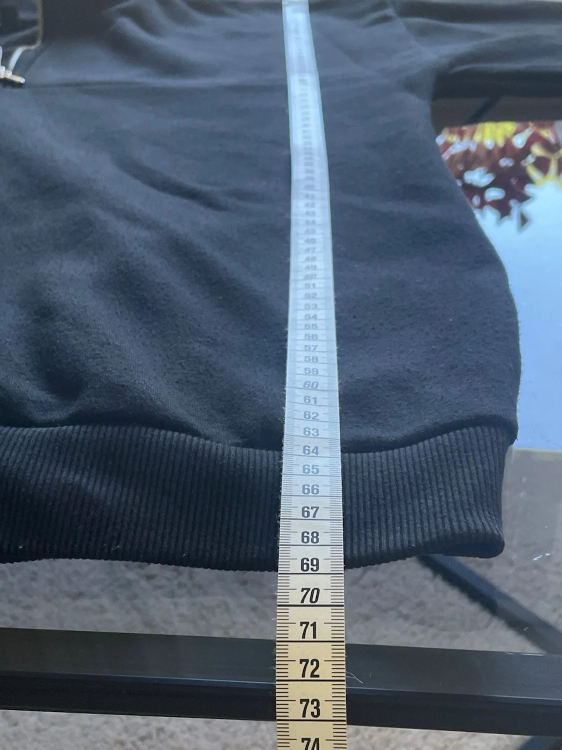 Svart sweatshirt med halv dragkedja - 3