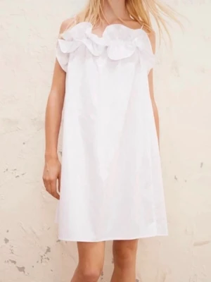 Vit miniklänning hm - Jättefin vit miniklänning ifrån H&M i storlek S🩷