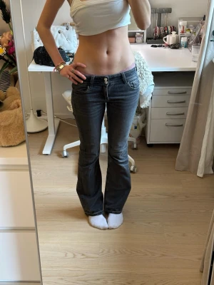 Snygga jeans  - Bootcut jeans från Gina i stl 158, men sitter bra på mig som är 172, de är uppsprättade nertill💖