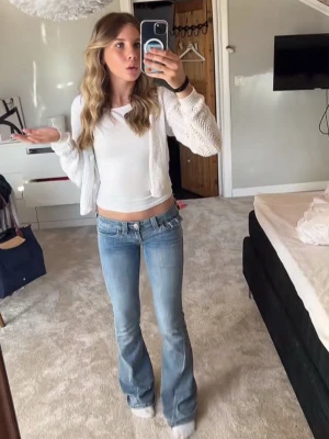 Lågmidjade true religion jeans - Dom är uppsydda! Nypris-1299kr skicka gärna prisförslag!