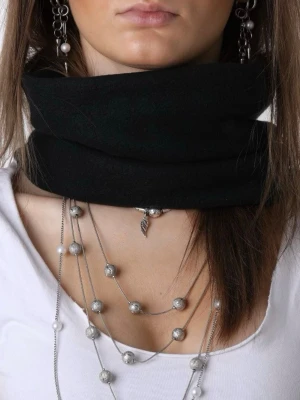 Buff - NEW YORK - Jättefin, varm och skön buff i en svart färg!  Buffen är i polarfleece och är sydd för hand. Passar perfekt för lite kyligare dagar!  Vid frågor eller funderingar är det bara att skicka ett meddelande!