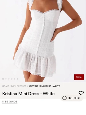 Studentklänning/sommarklänning - Superfin klänning till sommaren och perfekt till studenten!🤍postar samma dag. Aldrig anvönd