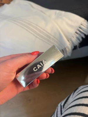 CAIA BB stick 50W - Säljer ett helt nytt Caia stick i färgen 50w som aldrig är öppnad! Skriv för frågor eller fler bilder❤️