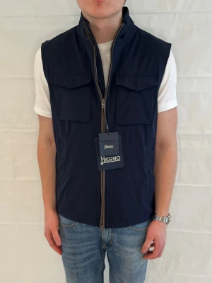 Herno X loro piana väst  - Helt ny med tags | fabric: loro piana | storlek: 52/L