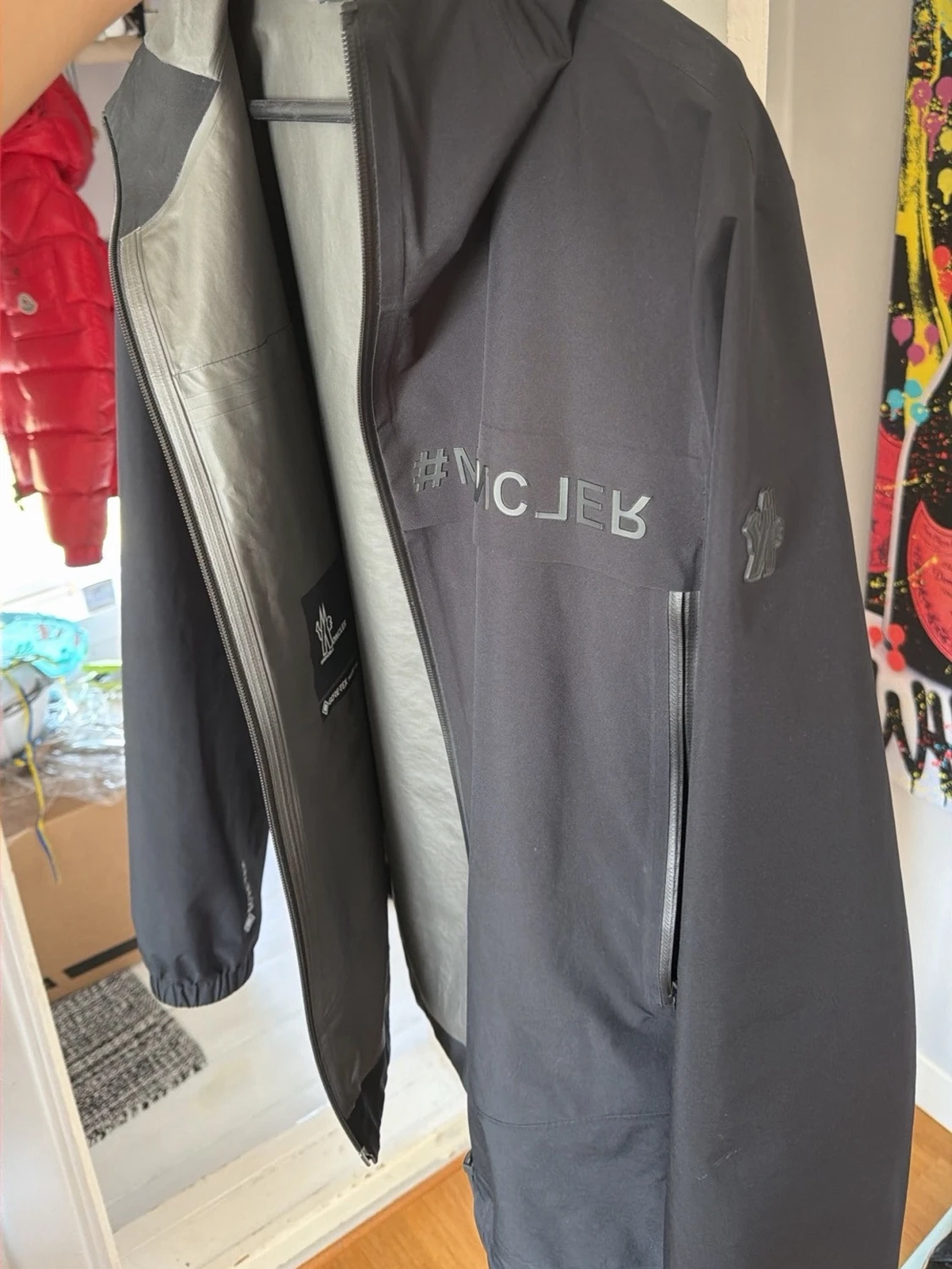 Svart vindjacka från Moncler