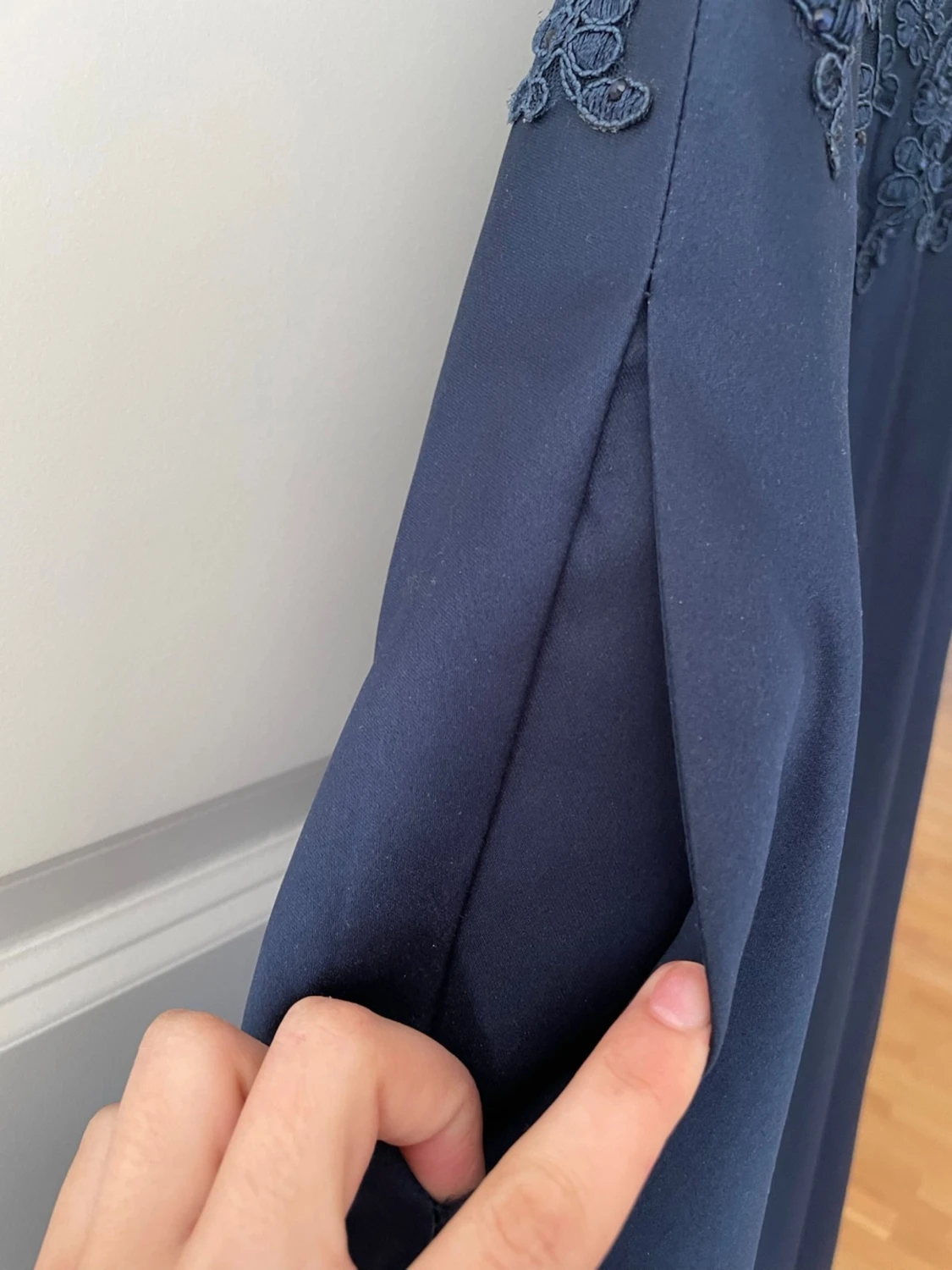 Marinblå långklänning med spets - 3