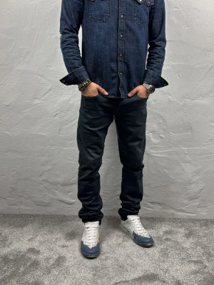 Replay jeans  - Ett par riktigt snygga jeans från Replay i storlek W28 L32 i modellen Anbbas Hyperflex 