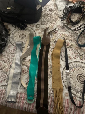 6 stycken bälten/skärp - Säljer 6 stycken snygga bälten för 450kr om man vill köpa styck så är det bara att skriva! #bälten #bälte #skärp #mode 