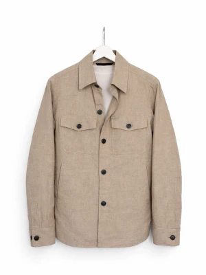 Oscar Jacobsson Overshirt - Säljer min beiga linne overshirt (Maverick Jacket) från Oscar Jacobsson. Den är använd ett fåtal gånger, nypris 2800. Skriv gärna till mig vid frågor/funderingar!