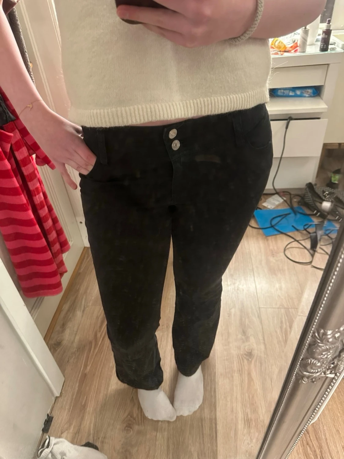 Svarta bootcut jeans med dubbla knappar