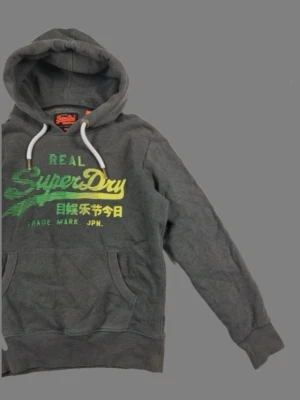 Superdry hoodie - Superdry hoodie i prima skick inga defekter hör av dig om du undrar nått eller vill ha mått