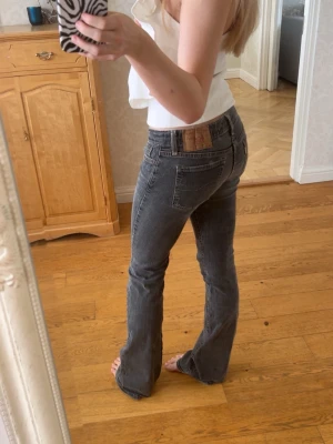 Crocker Jeans - Snygga låga cricker jeans stl Xs passar mig sen är 160 cm men några cm för långa! 