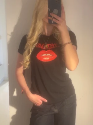 Tröja med teyxk - Tröja med bild och text