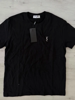 YSL Black t shirt - Size M, true to size. More pics DM