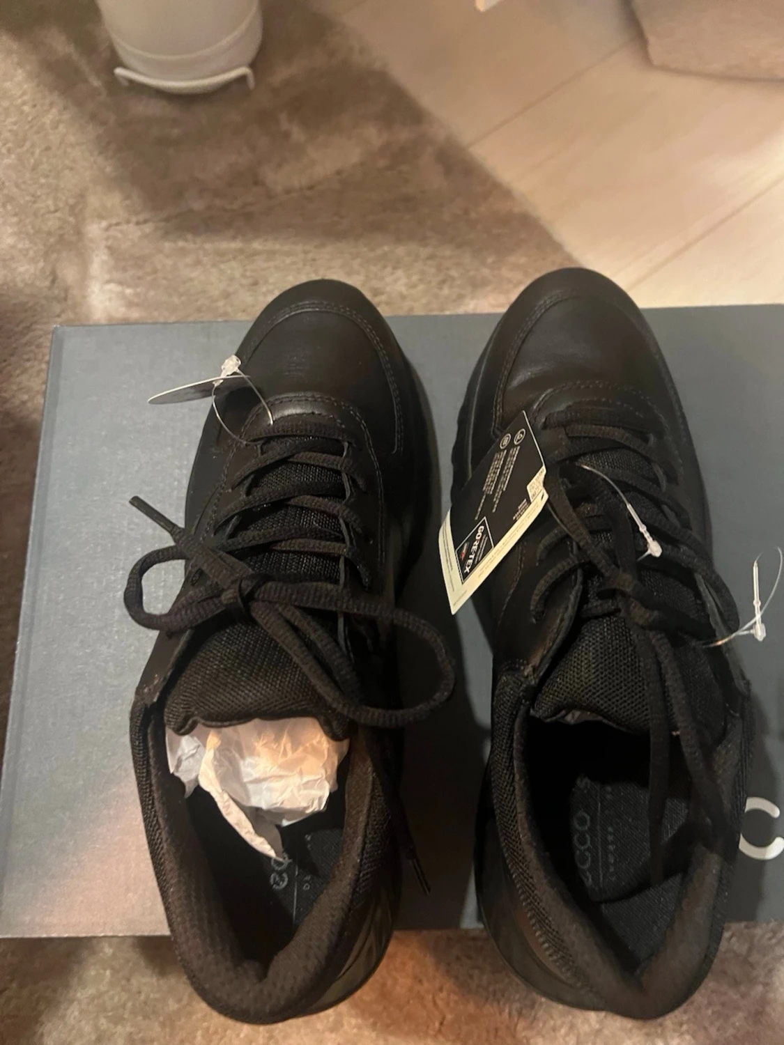 Svarta sneakers från Ecco