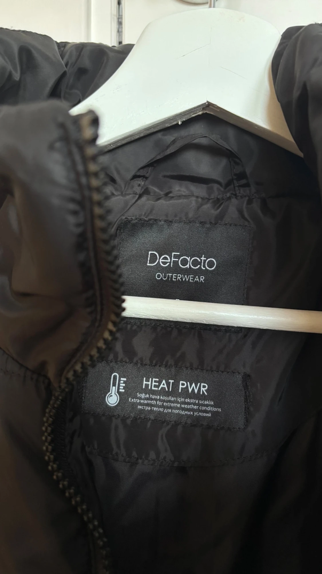 Svart lång dunjacka från DeFacto - 1