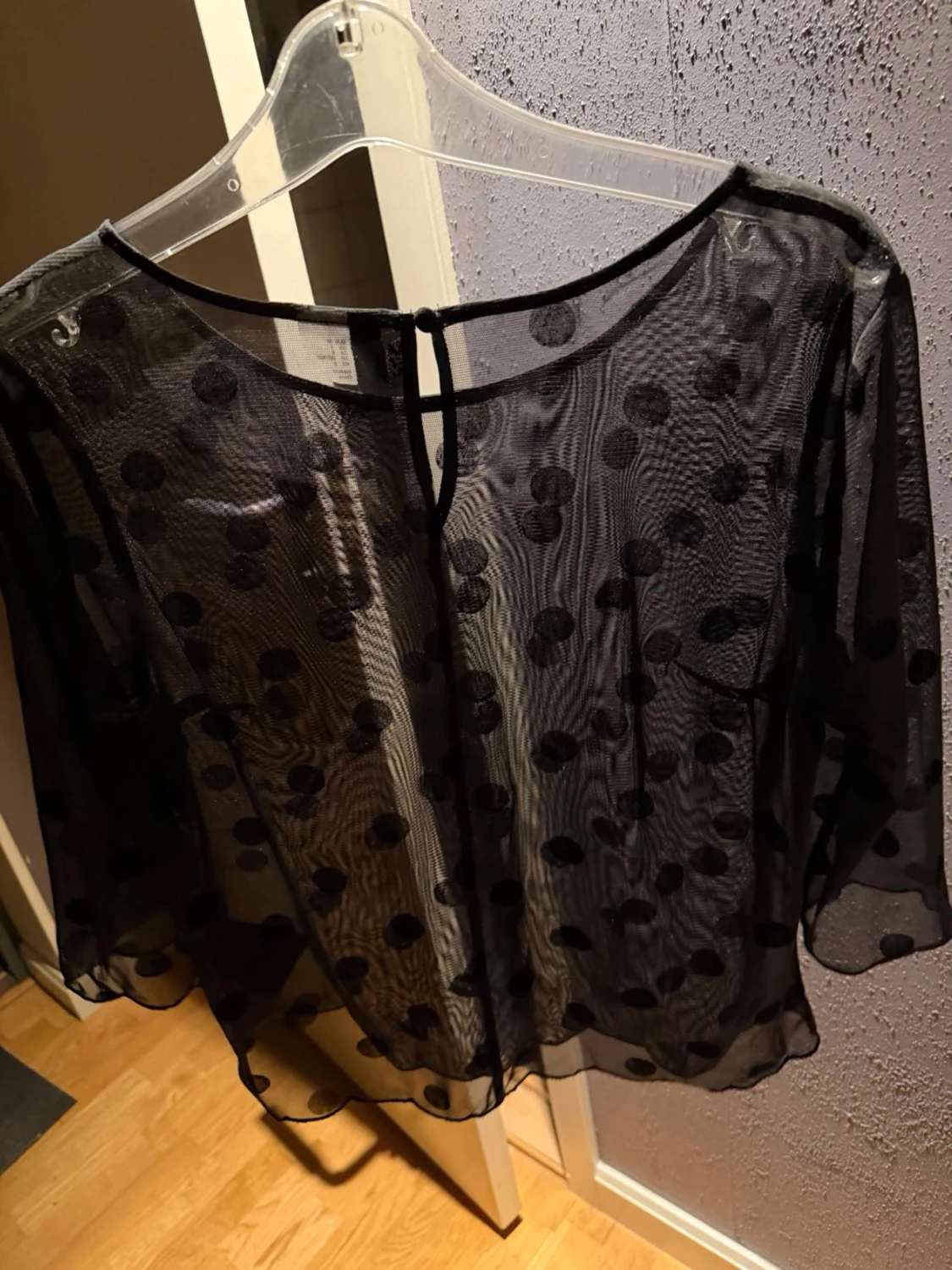 Två koftor och en meshtröja - 1