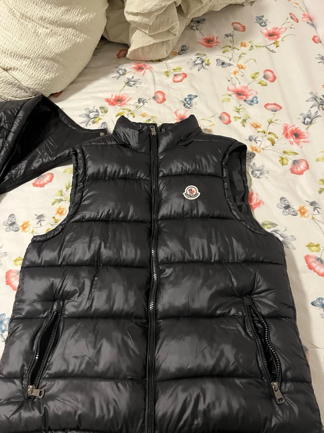 Svart dunväst från Moncler - 1