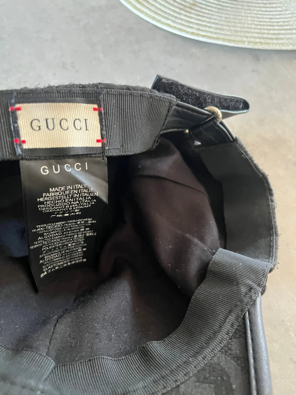 Svart keps från Gucci med GG-mönster - 1