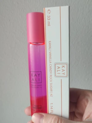Kayali Vanilla Candy Rock Sugar  - Kayali Vanilla Candy Rock Sugar perfume. 33ml bottle. New!