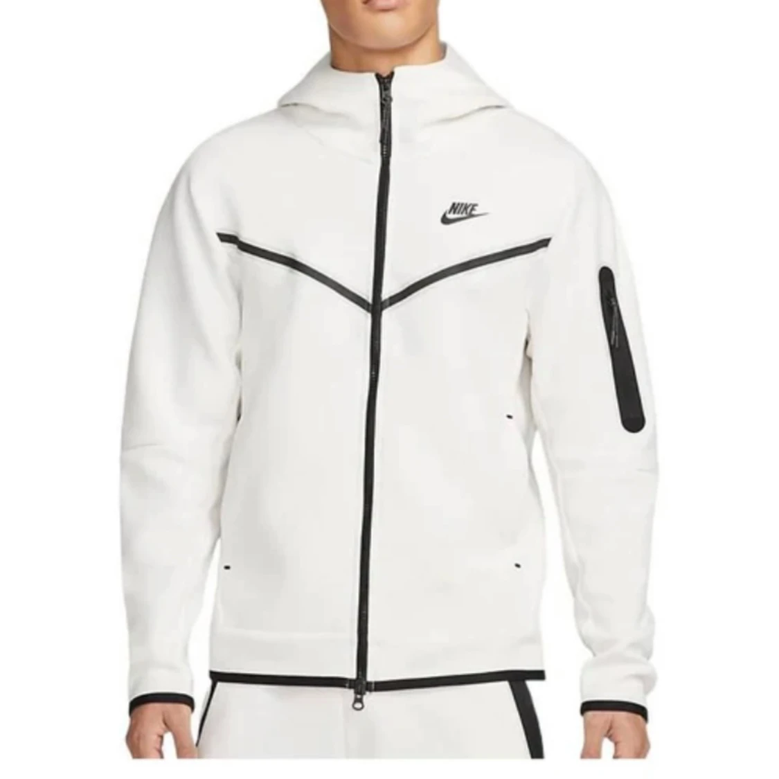 nike tech  - 1