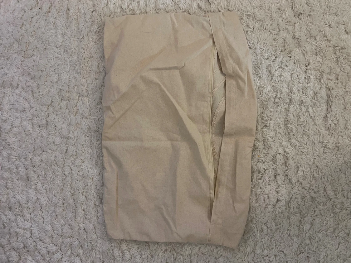 Kuddfodral i beige färg  - 1