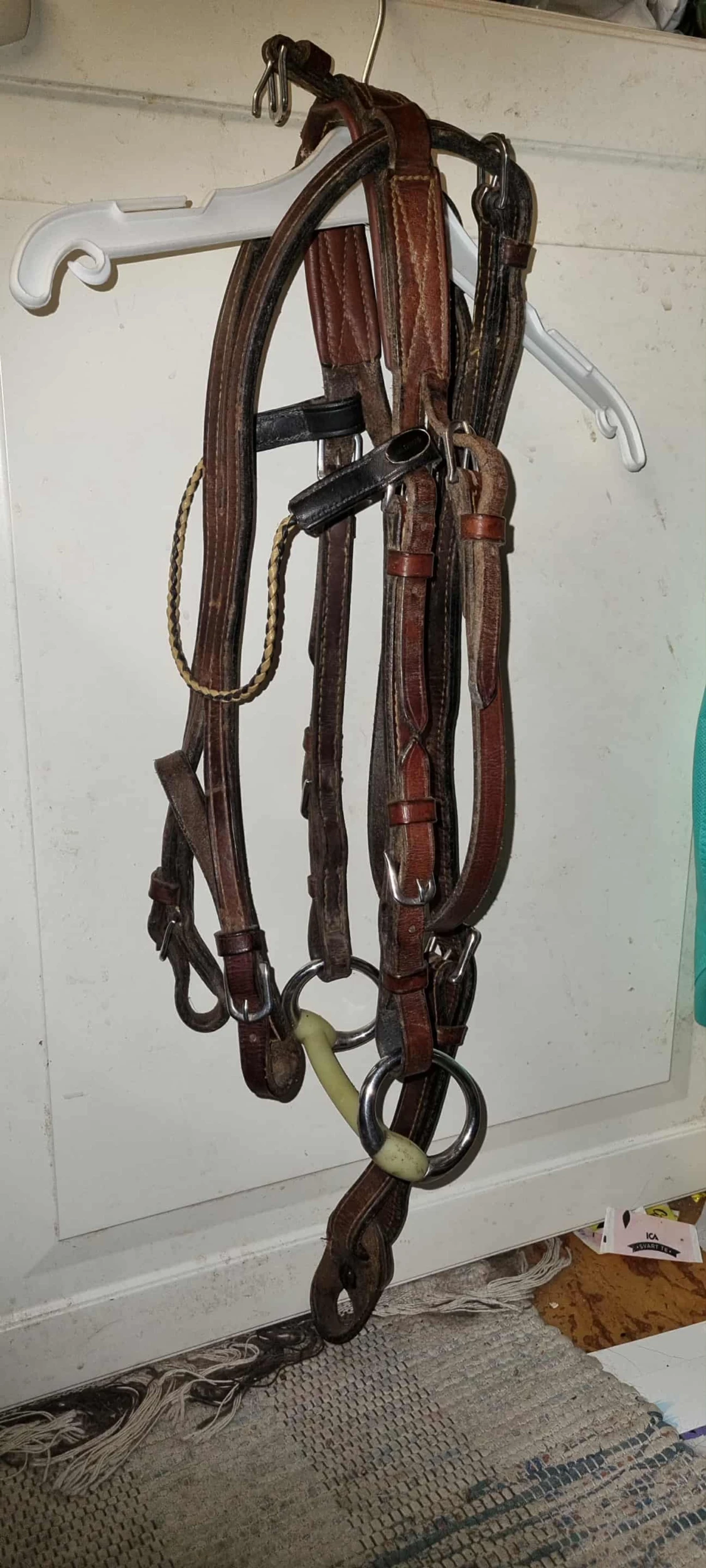 Brunt trav träns i läder bett medföljer ej - 1