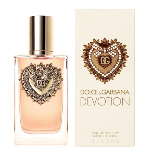 Dolce & Gabbana Devotion parfym - Lyxig Eau de Parfum med unik design från Dolce & Gabbana. Flaskan har en snygg hjärtdekor och kommer i originalförpackning. Tillverkad i Italien. Perfekt för dig som vill sticka ut med stil.